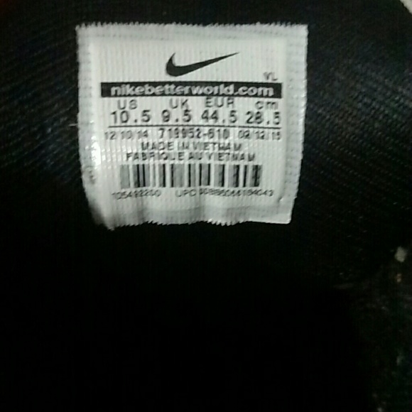 Nike cleats - Picture 4 of 4